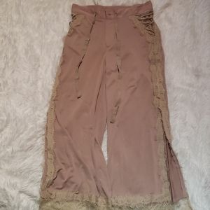 Super soft capri pant, dressy